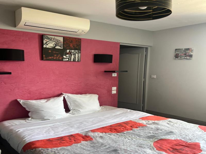 Hôtel des Deux Gares image