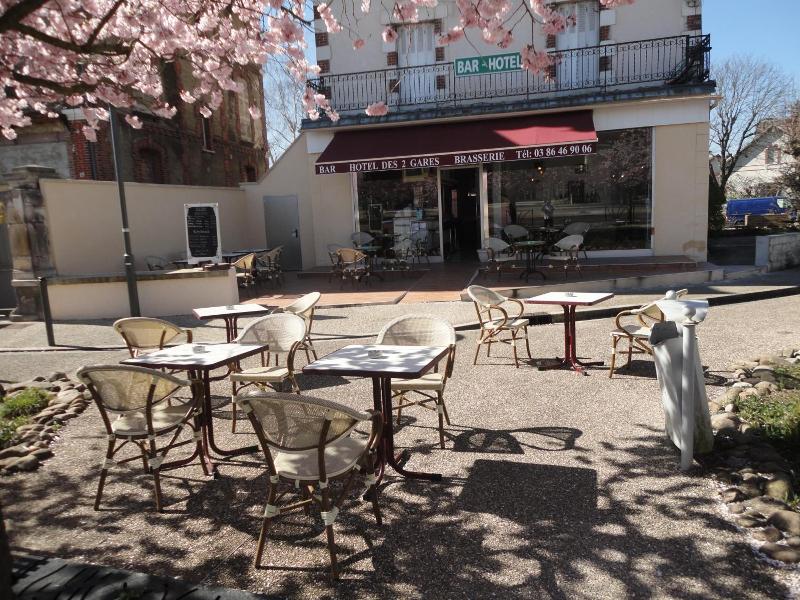 Hôtel des Deux Gares image