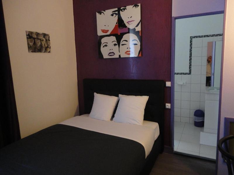 Hôtel des Deux Gares image