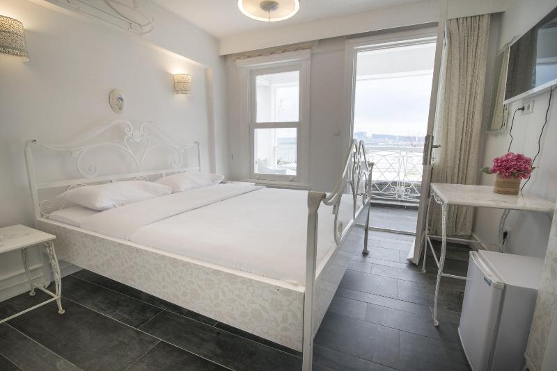 Buyukada Port Hotel image
