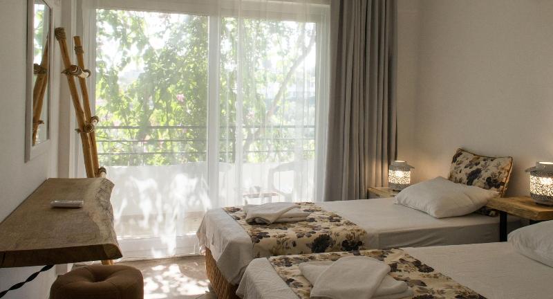 Hotel Pataros image