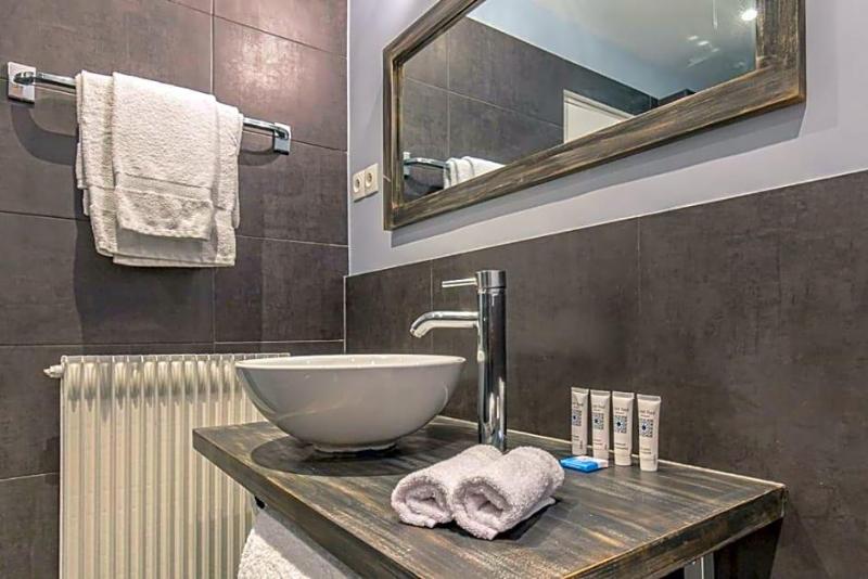 Le Relais Des Chartreuses image
