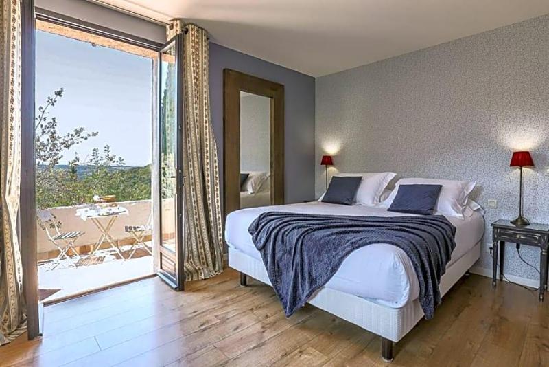 Le Relais Des Chartreuses image