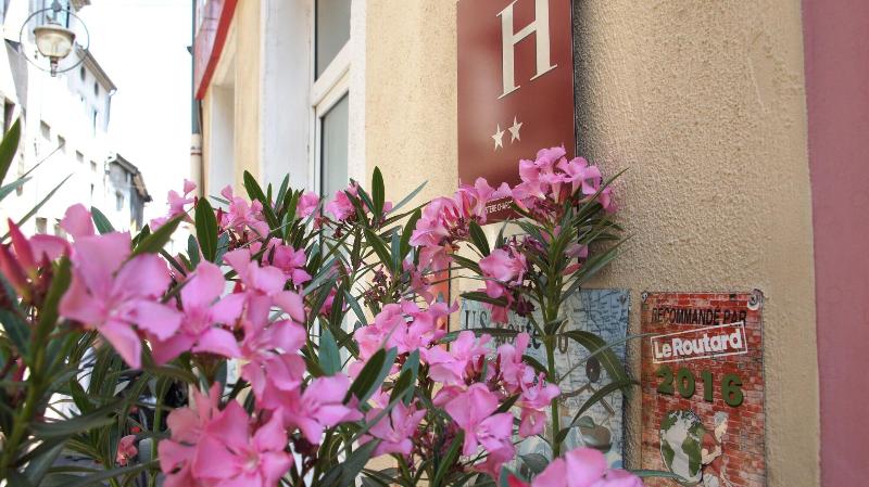 Hôtel des Alpes image