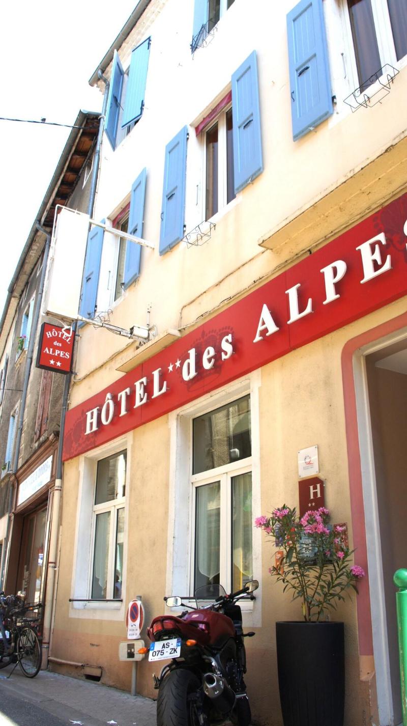Hôtel des Alpes image