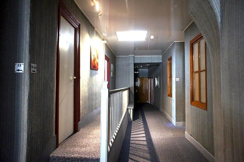 Hôtel des Alpes image