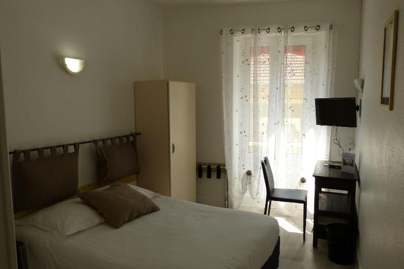 Hôtel des Alpes image