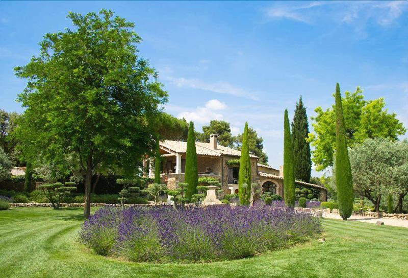 Domaine Les Roullets image