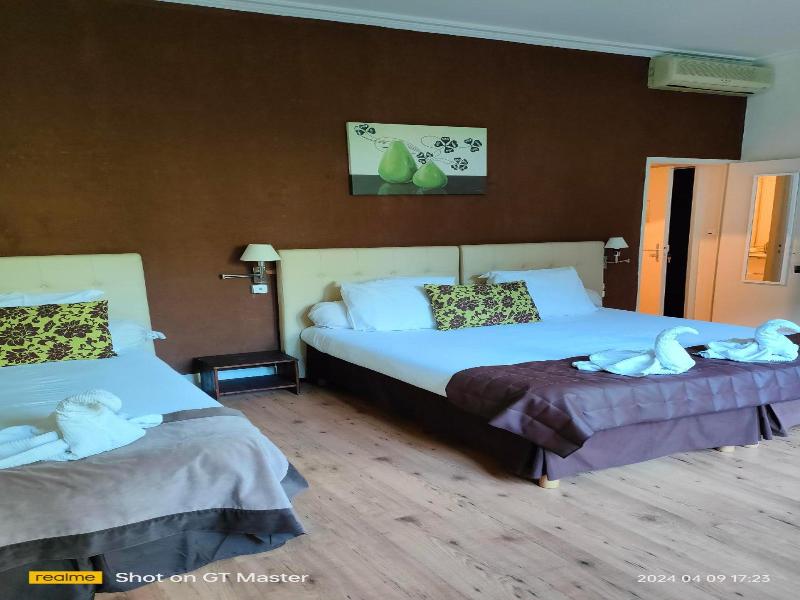 Auberge Du Parc image