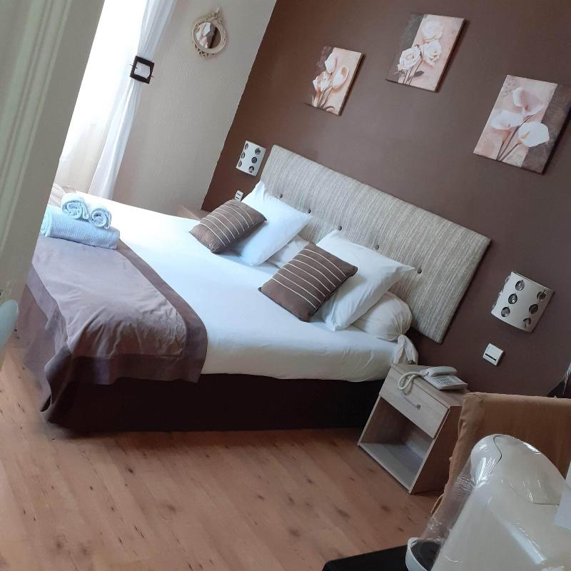 Auberge Du Parc image