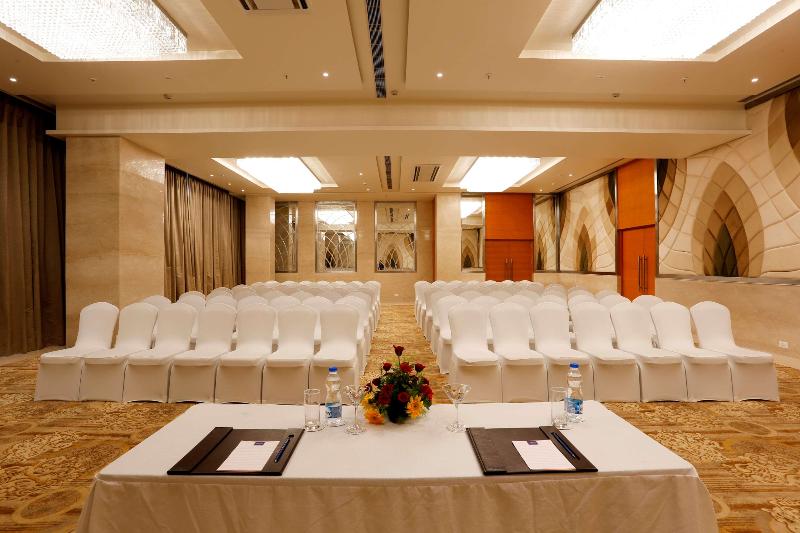 Nataraj Sarovar Portico image