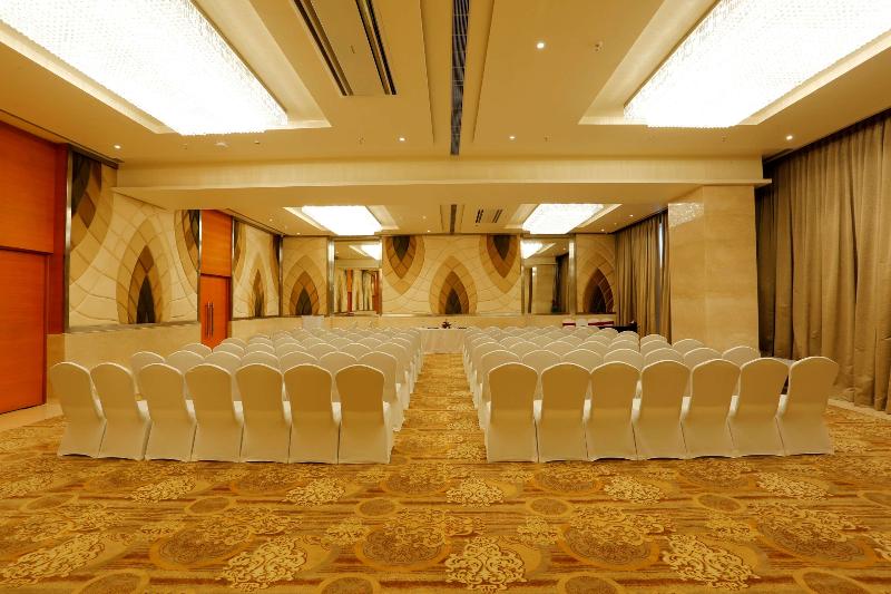 Nataraj Sarovar Portico image
