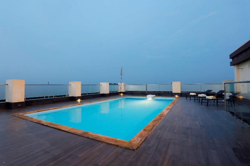 Nataraj Sarovar Portico image