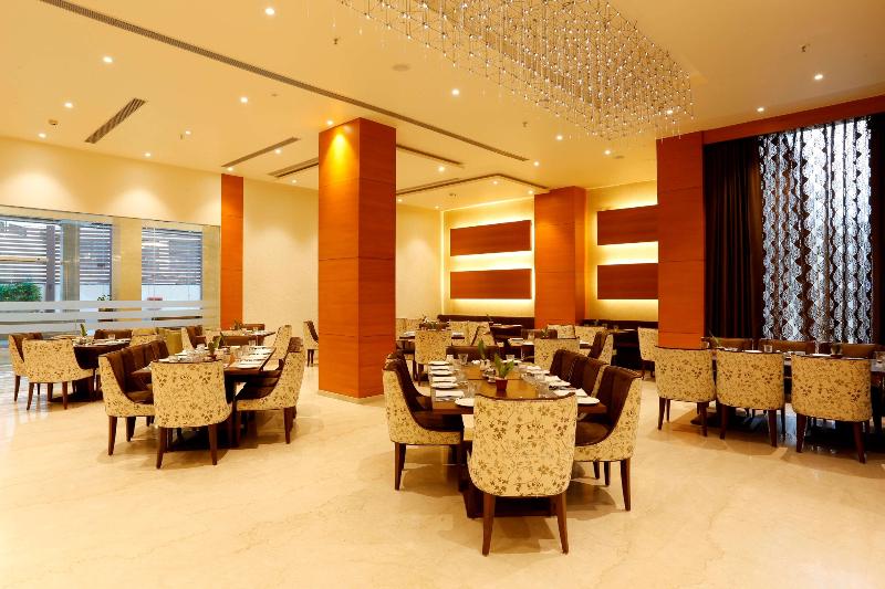 Nataraj Sarovar Portico image
