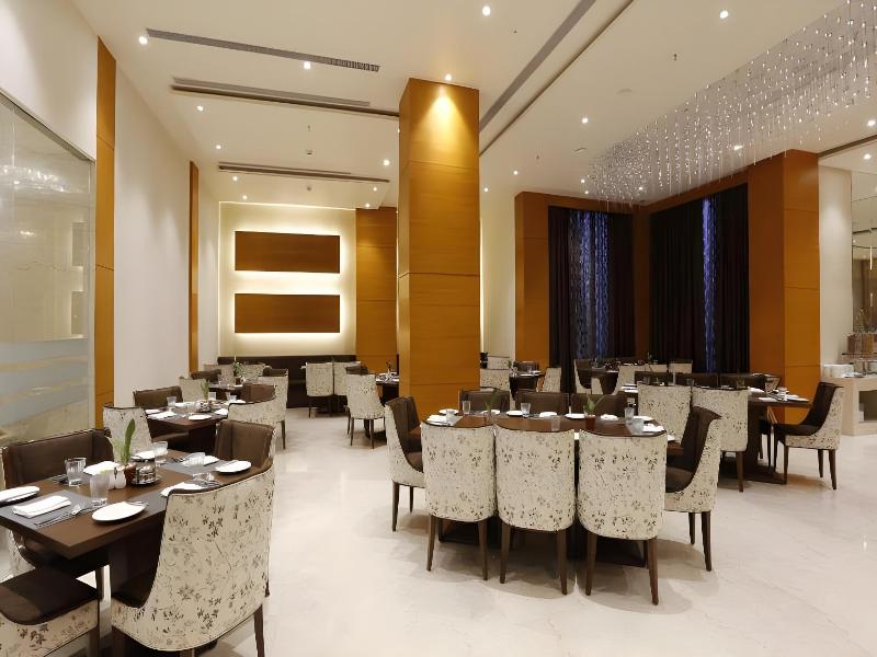 Nataraj Sarovar Portico image