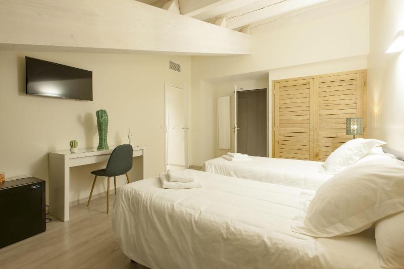 Hotel Restaurant Des Maures image