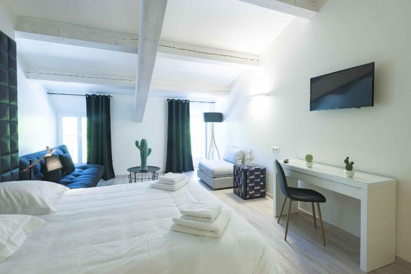 Hotel Restaurant Des Maures image