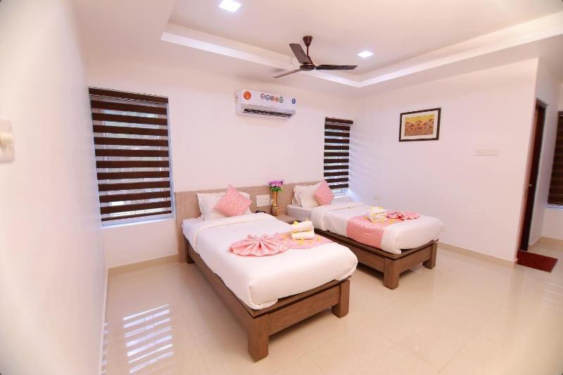 Chandra Inn image