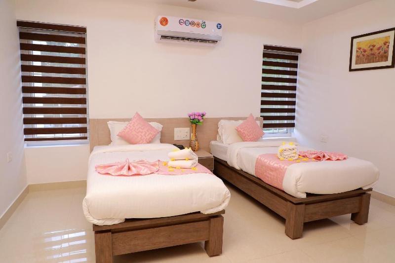 Chandra Inn image