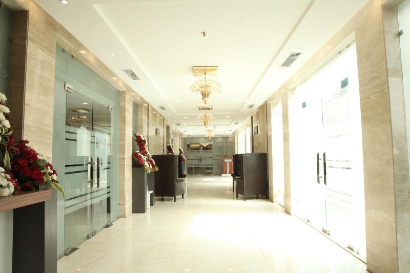Green Palms Hotel image