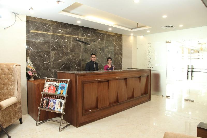 Green Palms Hotel image