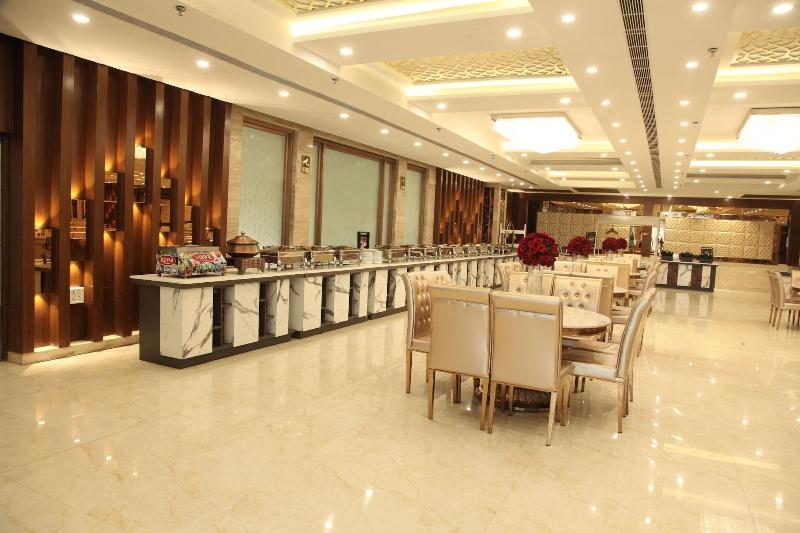Green Palms Hotel image