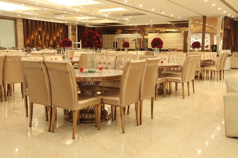 Green Palms Hotel image