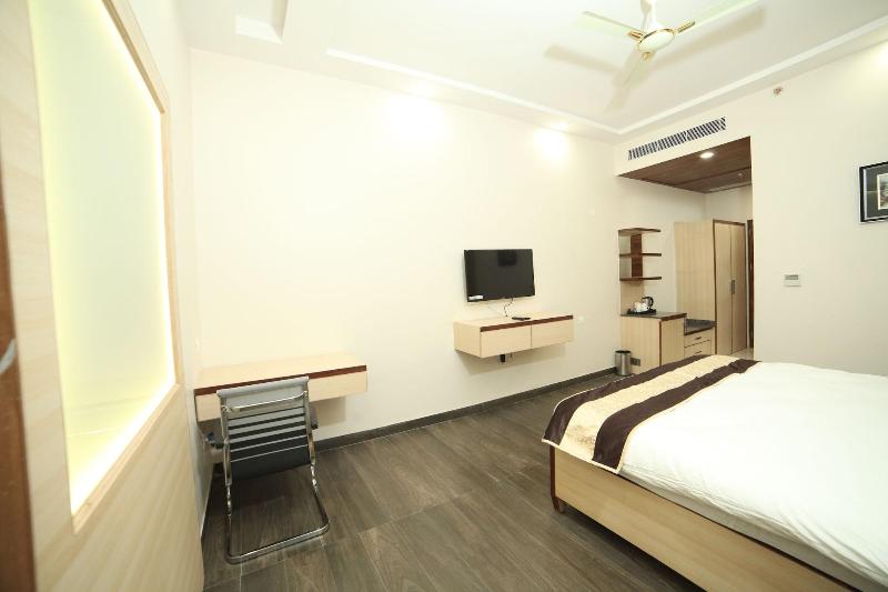 Green Palms Hotel image