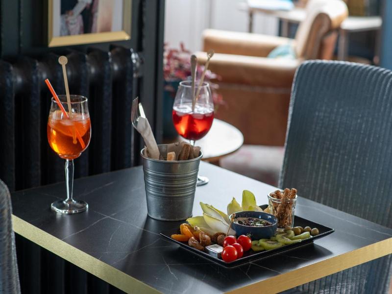Originals Boutiq Hôtel Victoria Châtelaillon-Plage image