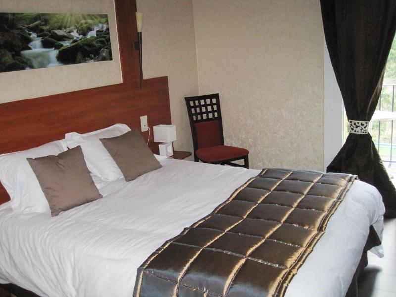 Hotel Restaurant  Rive Gauche image