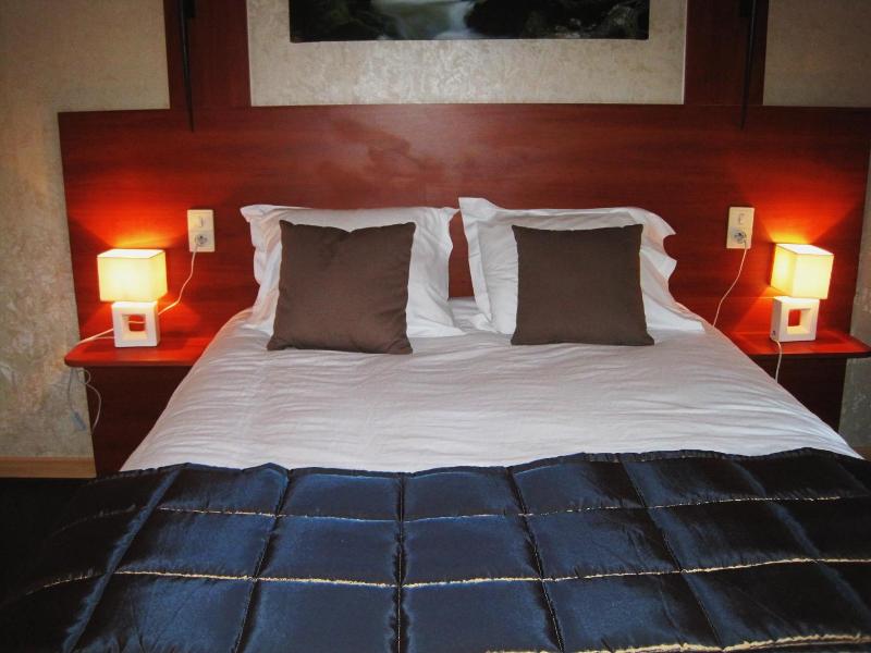 Hotel Restaurant  Rive Gauche image
