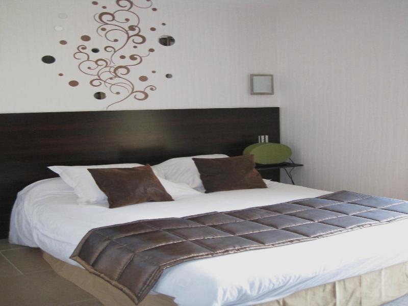 Hotel Restaurant  Rive Gauche image