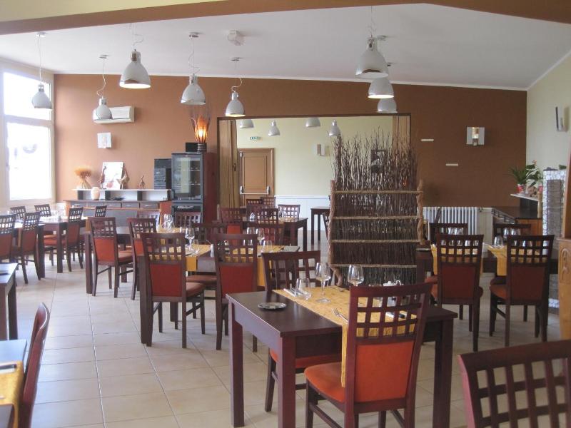 Hotel Restaurant  Rive Gauche image