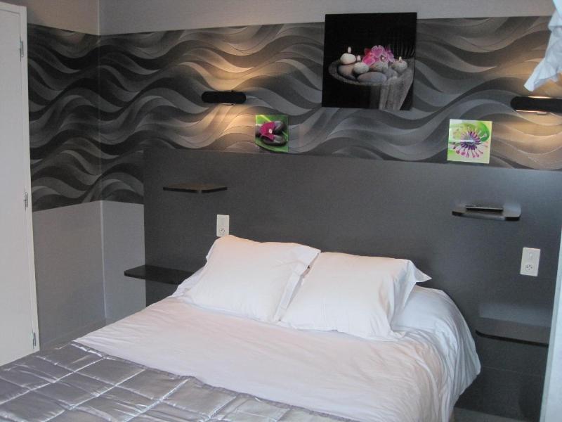 Hotel Restaurant  Rive Gauche image