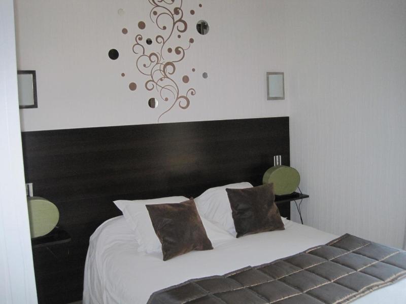 Hotel Restaurant  Rive Gauche image