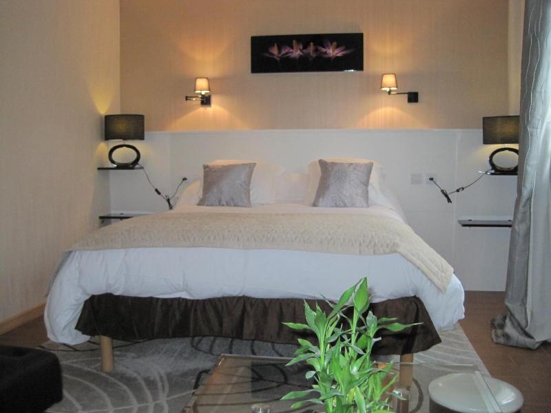 Hotel Restaurant  Rive Gauche image