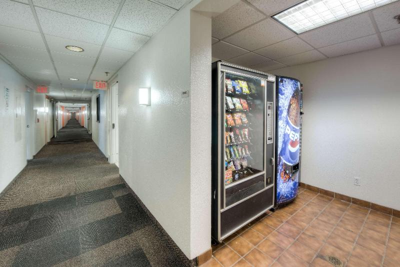 Motel 6 Branford, Ct - New Haven image
