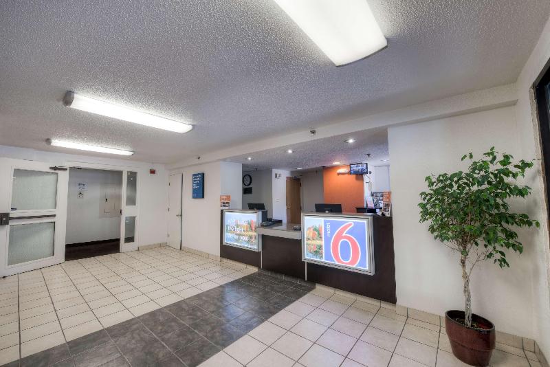 Motel 6 Branford, Ct - New Haven image