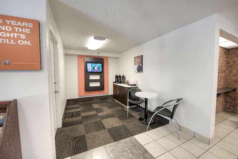 Motel 6 Branford, Ct - New Haven image