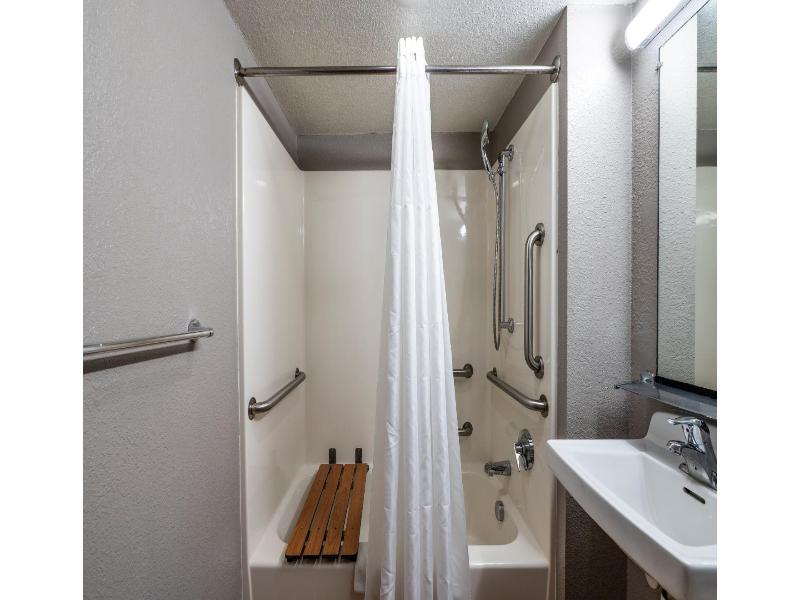 Motel 6 Branford, Ct - New Haven image