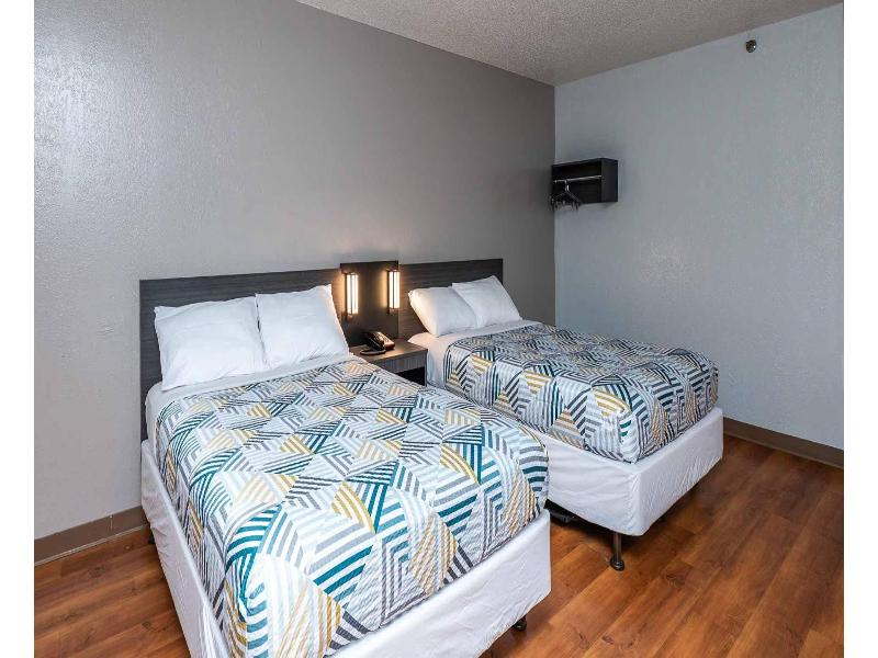 Motel 6 Branford, Ct - New Haven image