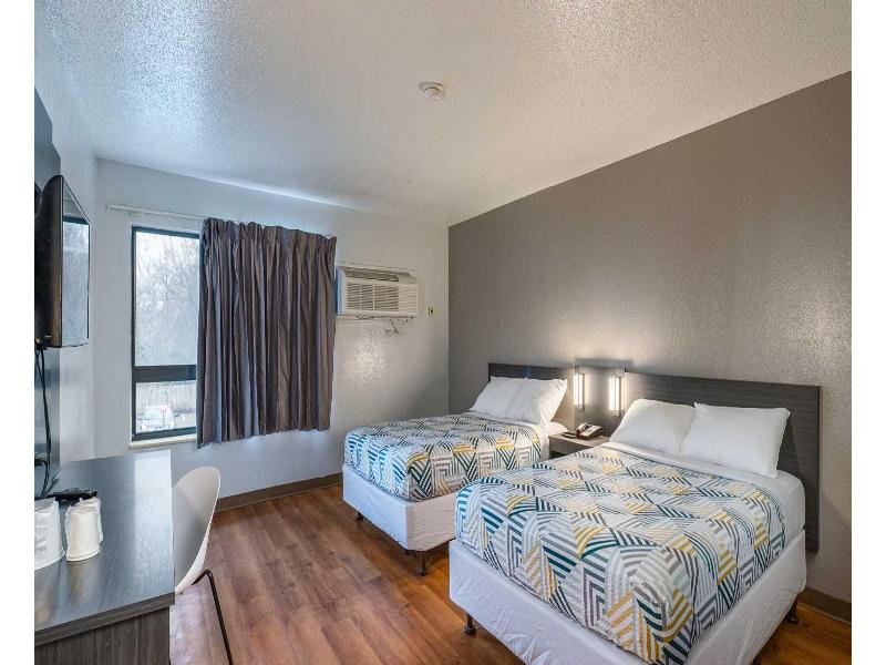 Motel 6 Branford, Ct - New Haven image