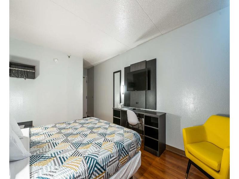 Motel 6 Branford, Ct - New Haven image