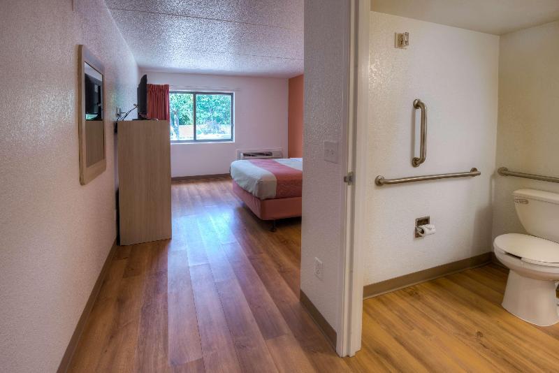 Motel 6 Branford, Ct - New Haven image