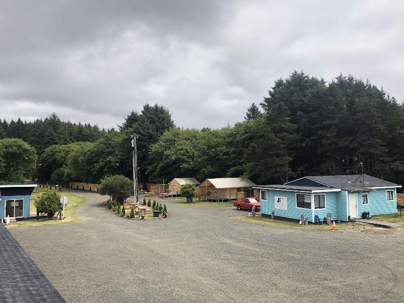 Pacific Dunes Resort image