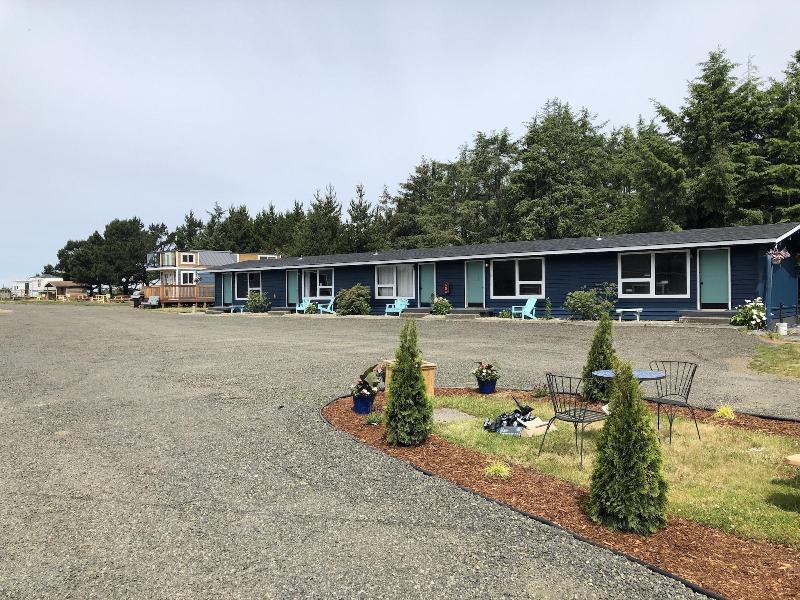 Pacific Dunes Resort image