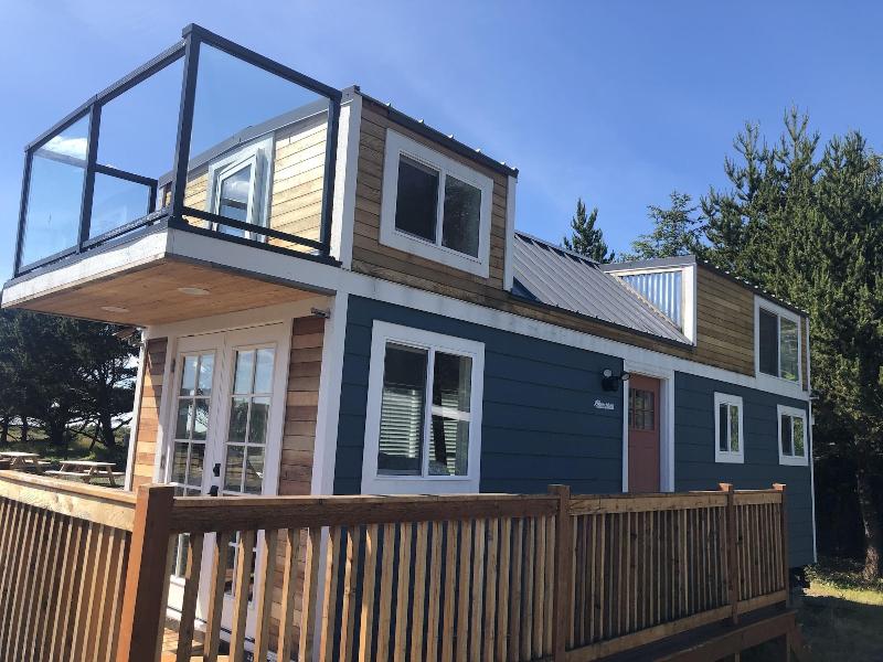Pacific Dunes Resort image