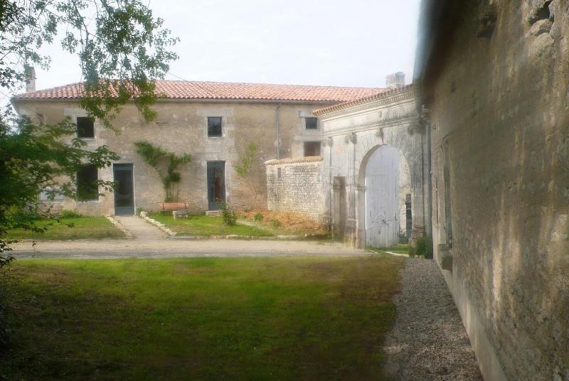 Ecurie Du Domaine De Chantemerle image