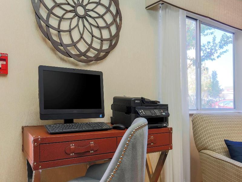 Fairfield Inn By Marriott Tracy image