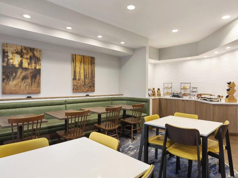 Fairfield Inn By Marriott Tracy image